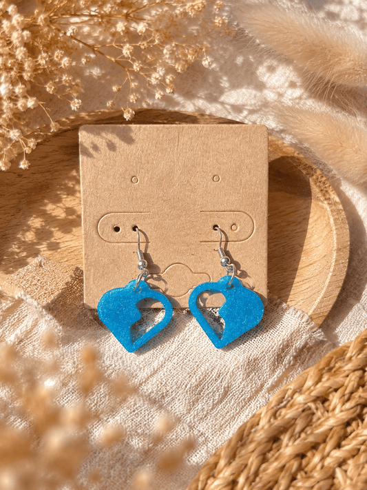 Boucles d'Oreilles Pendantes AMOUR – Cœurs Évidés Bleu Lagon Pailleté - Créa.Bijoux