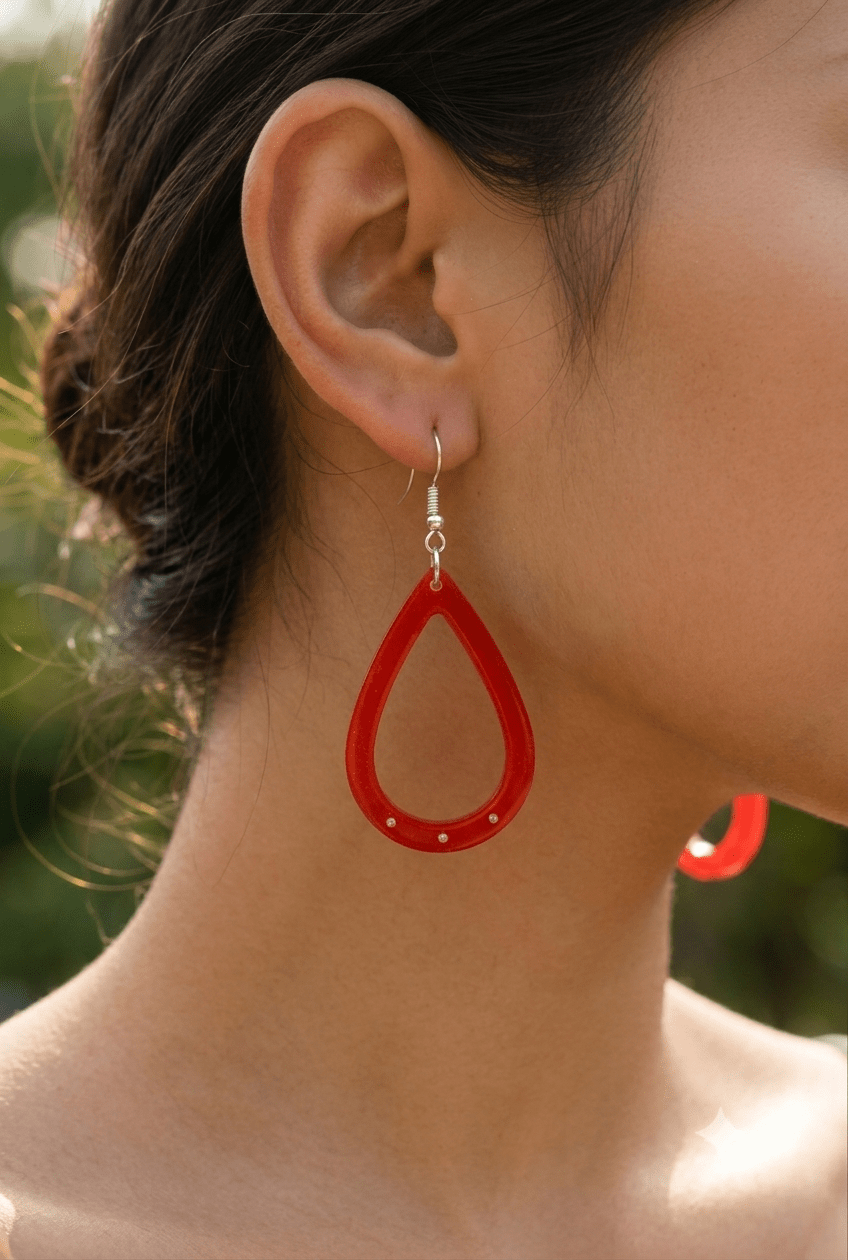 Boucles d'Oreilles Pendantes LUNA – Gouttes Évidées Rouge Éclatant - Créa.Bijoux