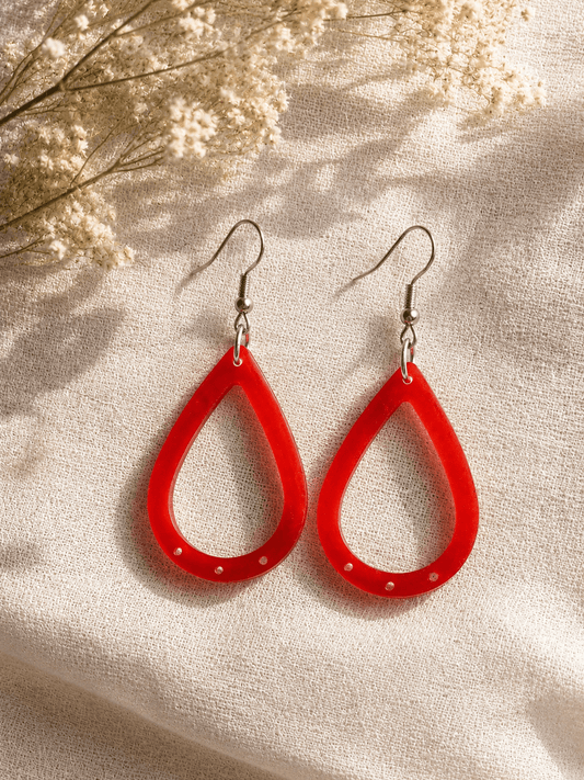 Boucles d'Oreilles Pendantes LUNA – Gouttes Évidées Rouge Éclatant - Créa.Bijoux