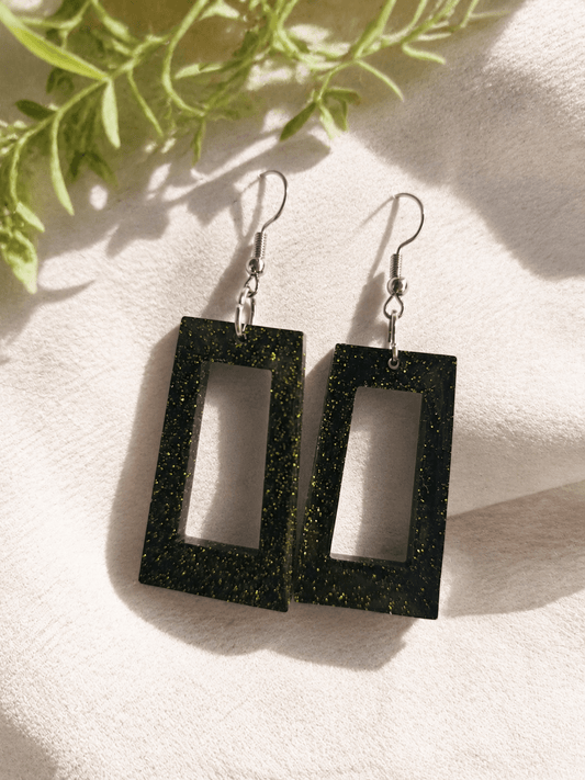 Boucles d'Oreilles Pendantes METROPOLIS – Rectangles Noir Intense & Paillettes Dorées - Créa.Bijoux
