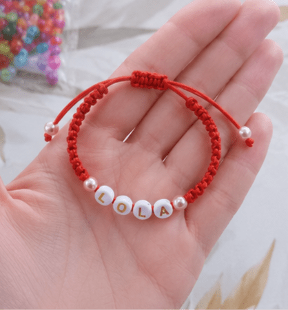 Bracelet Prénom Personnalisé Tressé – Rouge Passion & Lettres Dorées - Créa.Bijoux