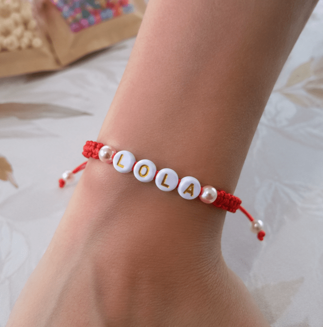 Bracelet Prénom Personnalisé Tressé – Rouge Passion & Lettres Dorées - Créa.Bijoux