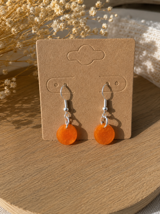 Boucles d'Oreilles Petits Pastilles Corail – Effet Marbré Pailleté